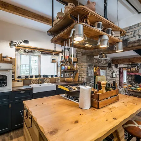 Rustic Cozy House Pupy Mit Private Pool Und Kino Дом отдыха