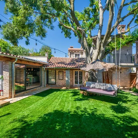Rustic Cozy House Pupy Mit Private Pool Und Kino Tatil Evi Marčana