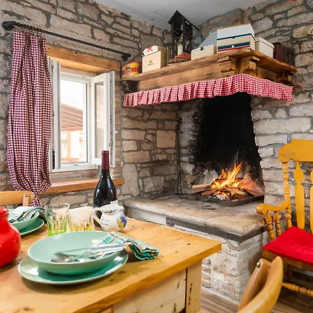 Tatil Evi Rustic Cozy House Pupy Mit Private Pool Und Kino *