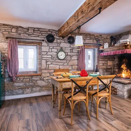 Rustic Cozy House Pupy Mit Private Pool Und Kino