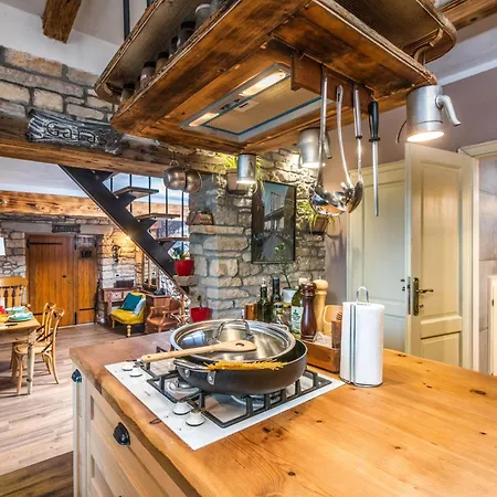 Rustic Cozy House Pupy Mit Private Pool Und Kino Tatil Evi